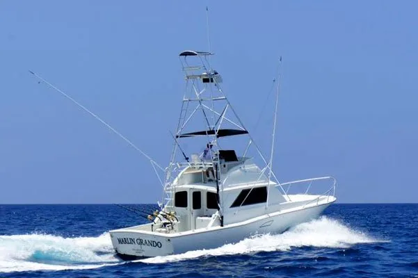 Marlin Grando, a 38’ Bertram fishing charter boat in Kona, Hawaii